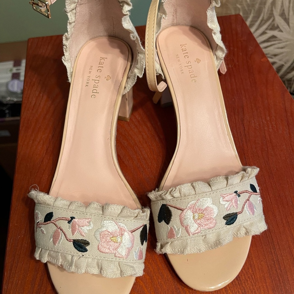 Kate Spade Beige Floral Embroidered Heels